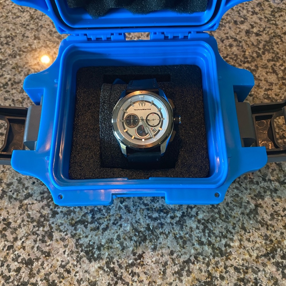 Technomarine Blue Protective Case